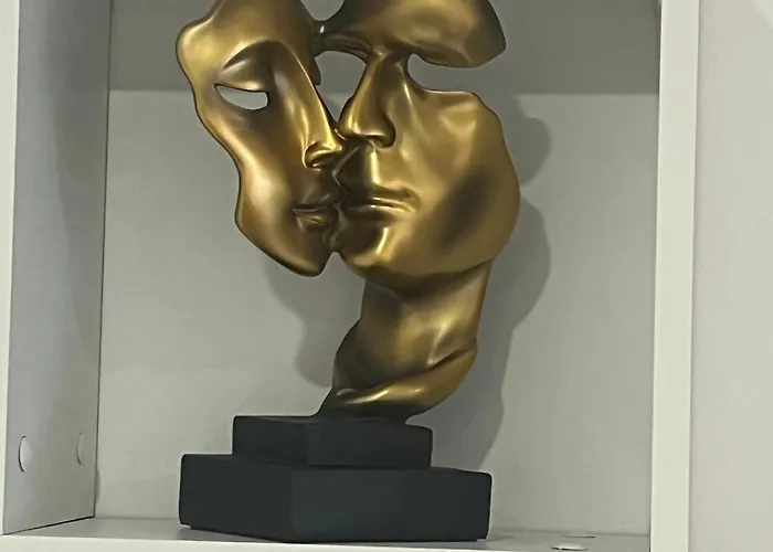 White Stripes House Of Music * פורטו