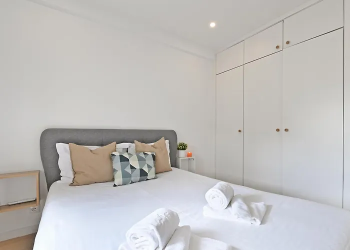 White Stripes House Of Music * פורטו