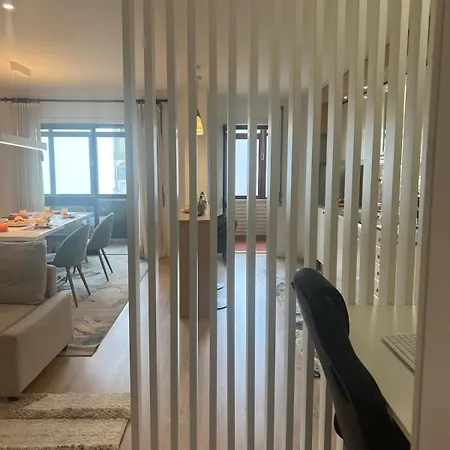 Apartament White Stripes House Of Music